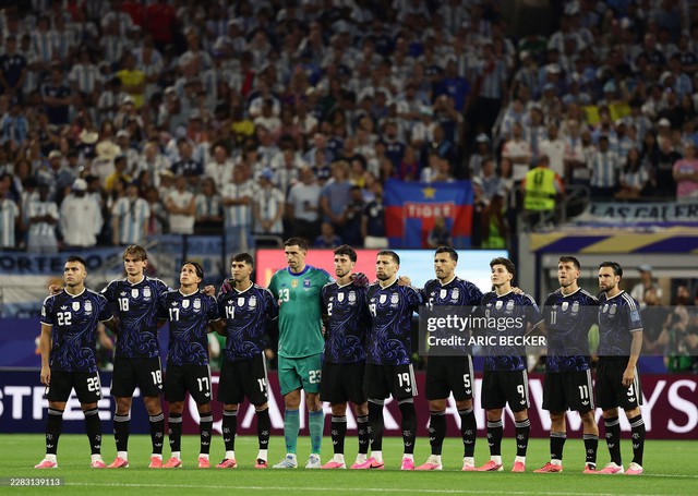 Argentina 3-1 Jordan (Hiệp 2): Messi s&uacute;t phạt đẳng cấp, k&eacute;o d&agrave;i kỉ lục ghi b&agrave;n ở World Cup - Ảnh 15.