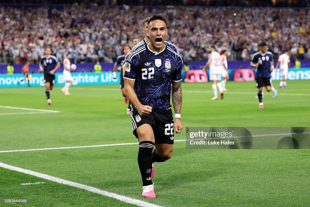 Argentina 3-1 Jordan (Hiệp 2): Messi s&uacute;t phạt đẳng cấp, k&eacute;o d&agrave;i kỉ lục ghi b&agrave;n ở World Cup - Ảnh 6.