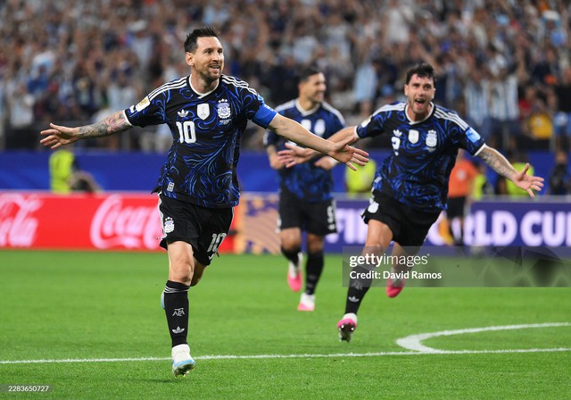 Argentina 3-1 Jordan (Hiệp 2): Messi s&uacute;t phạt đẳng cấp, k&eacute;o d&agrave;i kỉ lục ghi b&agrave;n ở World Cup - Ảnh 1.