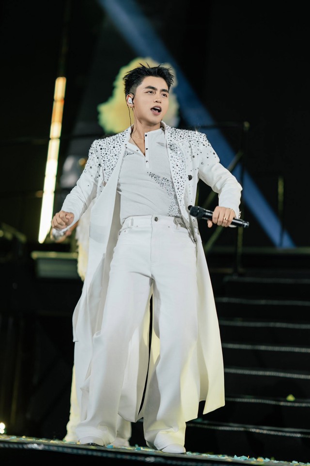 Nam ca sĩ c&oacute; anh trai l&agrave; sao hạng S Việt Nam, vừa ra mắt đ&atilde; nổi tiếng cả nước, hit 126 triệu views - Ảnh 5.