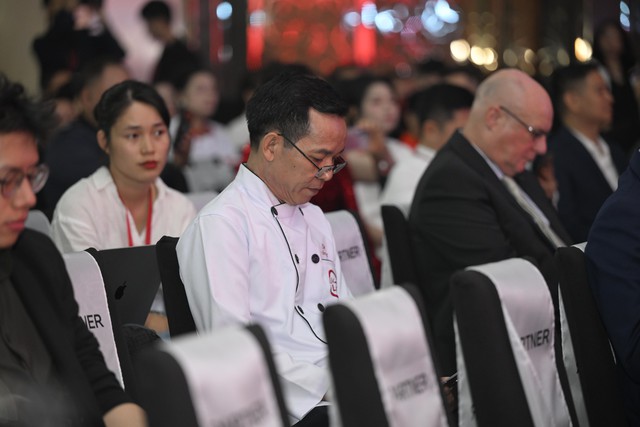 Michelin 2026 b&ugrave;ng nổ tranh c&atilde;i: Kh&ocirc;ng hề c&oacute; b&aacute;nh m&igrave; trong danh s&aacute;ch Bib Gourmand, B&aacute;nh cuốn B&agrave; Ho&agrave;nh lọt top g&acirc;y kh&oacute; hiểu - Ảnh 32.
