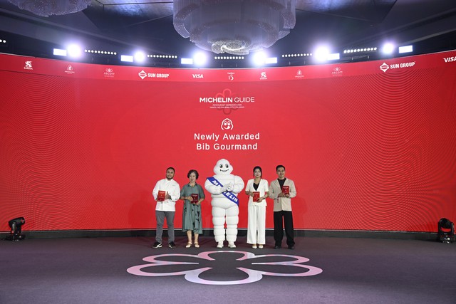 Michelin 2026 b&ugrave;ng nổ tranh c&atilde;i: Kh&ocirc;ng hề c&oacute; b&aacute;nh m&igrave; trong danh s&aacute;ch Bib Gourmand, B&aacute;nh cuốn B&agrave; Ho&agrave;nh lọt top g&acirc;y kh&oacute; hiểu - Ảnh 5.