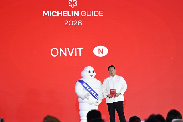 Michelin 2026 b&ugrave;ng nổ tranh c&atilde;i: Kh&ocirc;ng hề c&oacute; b&aacute;nh m&igrave; trong danh s&aacute;ch Bib Gourmand, B&aacute;nh cuốn B&agrave; Ho&agrave;nh lọt top g&acirc;y kh&oacute; hiểu - Ảnh 12.