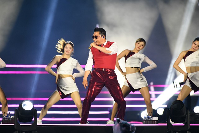 K-PULSE HANOI 2026 D-1: Performance-König PSY bringt milliardenfach angesehenen Superhit mit vietnamesischen Fans nach Hanoi 