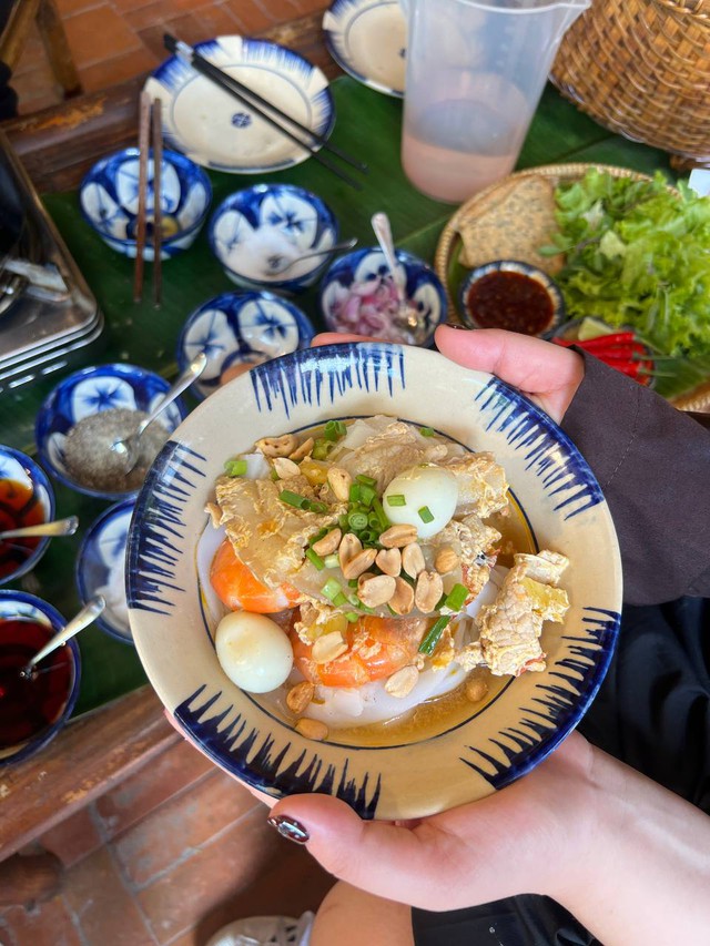 Trải nghiệm nhà hàng có vị trí đắc địa nhất Hội An, tự tay làm tô mỳ quảng vừa ý nhất cuộc đời - Ảnh 19.