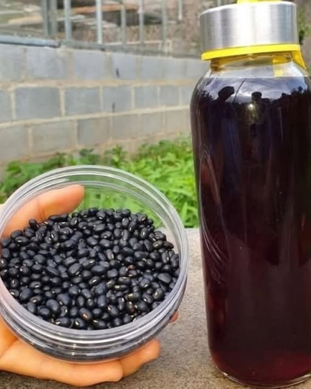 Lời khuyên cho những người hay uống nước đậu đen - Ảnh 2.
