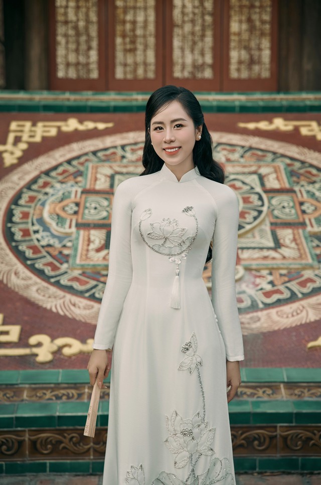 Chuyên gia đào tạo phong thái Khiếu Lan Anh và hành trình giúp người trẻ thay đổi bản thân - Ảnh 4.