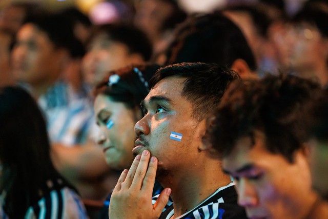 Kh&ocirc;ng kh&iacute; cổ vũ trận b&aacute;n kết World Cup 2026 tại H&agrave; Nội v&agrave; TP.HCM l&uacute;c n&agrave;y: &ldquo;N&oacute;ng&rdquo; c&ograve;n hơn tr&ecirc;n s&acirc;n! - Ảnh 22.