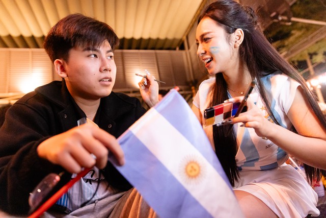 Màn ngược dòng khó tin của Argentina khiến fan như nổ tung: