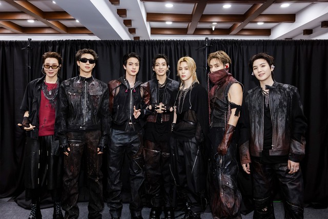 BTS không bình thường - Ảnh 4.