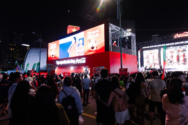 Trọn vẹn cảm xúc hướng về chung kết World Cup 2026: Dàn sao bùng nổ, hàng nghìn người đếm ngược - Ảnh 38.