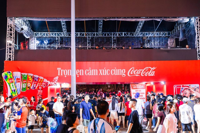 Trọn vẹn cảm xúc hướng về chung kết World Cup 2026: Dàn sao bùng nổ, hàng nghìn người đếm ngược - Ảnh 35.