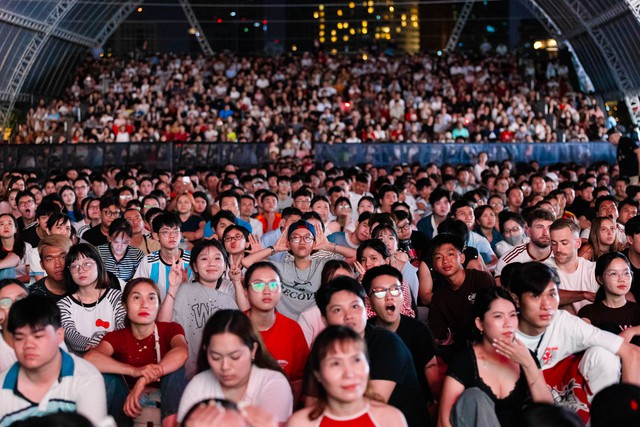 Nhìn lại một đêm buồn của các CĐV khi Argentina không có nổi một cú sút trong 90 phút- Ảnh 19.