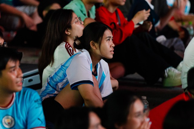 Nhìn lại một đêm buồn của các CĐV khi Argentina không có nổi một cú sút trong 90 phút- Ảnh 46.