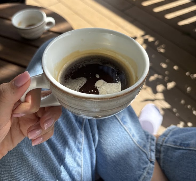 3 th&oacute;i quen buổi s&aacute;ng cần bỏ c&agrave;ng sớm c&agrave;ng tốt để thải độc, "sửa chữa" dạ d&agrave;y, ổn định đường huyết - Ảnh 2.