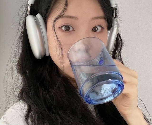 Vương Sở Nhi&ecirc;n phải đeo m&aacute;y lọc kh&ocirc;ng kh&iacute; tr&ecirc;n phim trường, b&aacute;c sĩ chỉ 5 c&aacute;ch để giảm "sức t&agrave;n ph&aacute;" từ kh&oacute;i thuốc thụ động - Ảnh 3.