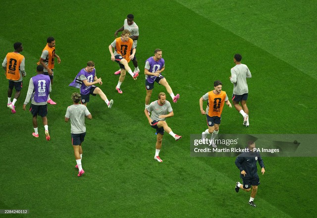 Anh 2-1 Mexico: Chủ nh&agrave; c&oacute; b&agrave;n gỡ, li&ecirc;n tiếp 3 b&agrave;n thắng được ghi chỉ trong 6 ph&uacute;t - Ảnh 17.