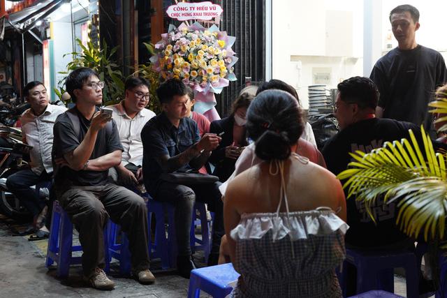 Qu&aacute;n miến lươn nổi tiếng H&agrave; Nội mất 10 năm mới d&aacute;m v&agrave;o TP.HCM v&igrave; niềm trăn trở: "C&oacute; n&ecirc;n nấu đậm đ&agrave; hơn để hợp khẩu vị người miền Nam?" - Ảnh 6.
