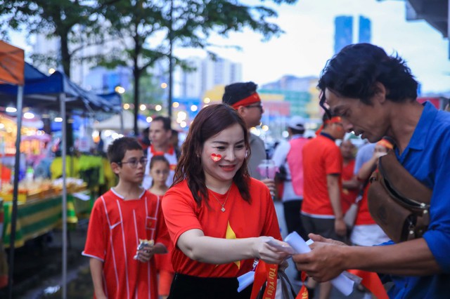 Diễn biến ĐT Malaysia vs Việt Nam b&aacute;n kết ASEAN Cup 20h00: Xu&acirc;n Son, T&agrave;i Lộc, Đ&igrave;nh Bắc c&ugrave;ng đ&aacute; ch&iacute;nh - Ảnh 9.