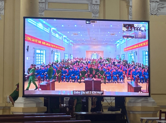 Phi&ecirc;n t&ograve;a 227 bị c&aacute;o trong chuy&ecirc;n &aacute;n ma t&uacute;y VN10: Hơn 100 luật sư tham gia b&agrave;o chữa đ&atilde; c&oacute; mặt - Ảnh 16.