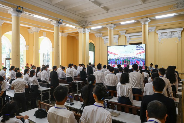 Phi&ecirc;n t&ograve;a 227 bị c&aacute;o trong chuy&ecirc;n &aacute;n ma t&uacute;y VN10: Hơn 100 luật sư tham gia b&agrave;o chữa đ&atilde; c&oacute; mặt - Ảnh 4.