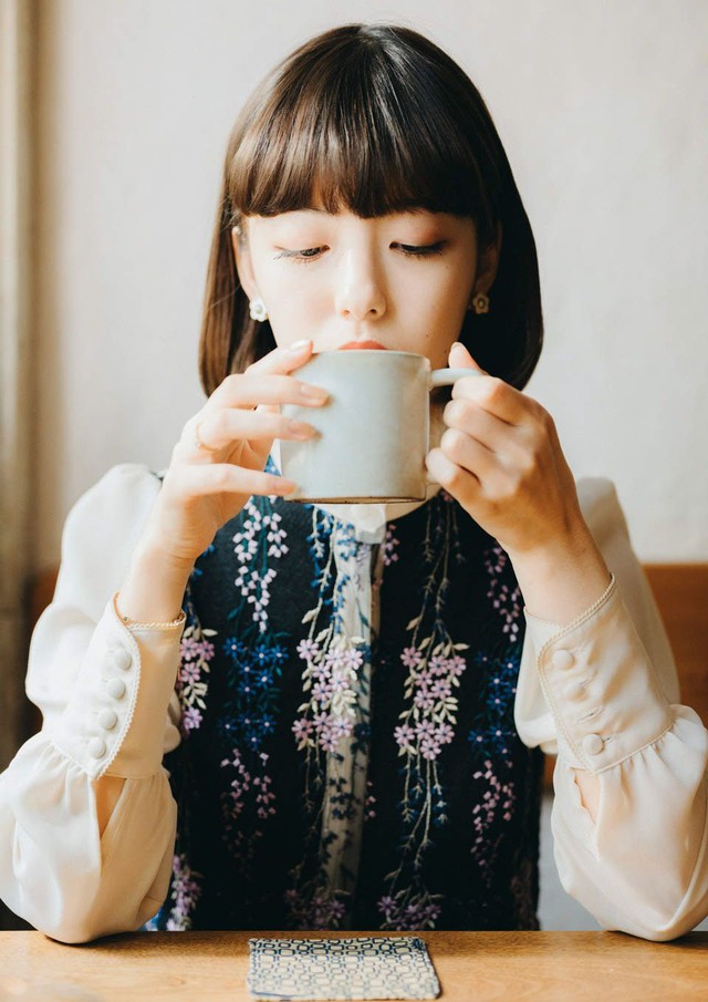 Tiết kiệm được gần 2 tỷ sau 5 năm sống tối giản, tôi mới hiểu: Nhà càng ít đồ, việc nhà càng ít và càng tiết kiệm được nhiều - Ảnh 1.