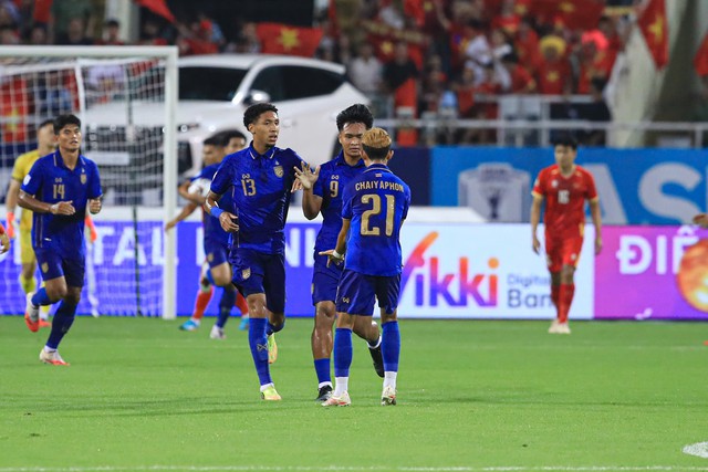 Diễn biến ĐT Việt Nam 0-1 Thái Lan chung kết ASEAN Cup: Thái Lan dẫn trước trong hiệp 1 - áº¢nh 2.