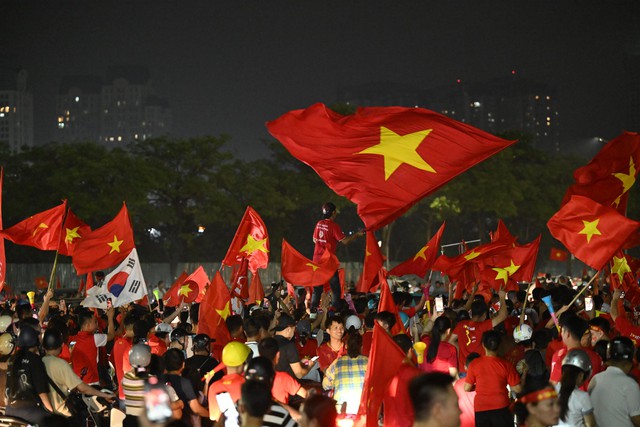 V&ocirc; địch rồi th&igrave; đi "b&atilde;o" th&ocirc;i! - Ảnh 15.