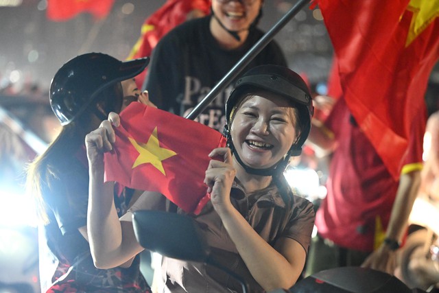 V&ocirc; địch rồi th&igrave; đi "b&atilde;o" th&ocirc;i! - Ảnh 17.