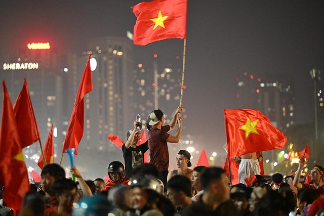 V&ocirc; địch rồi th&igrave; đi "b&atilde;o" th&ocirc;i! - Ảnh 14.