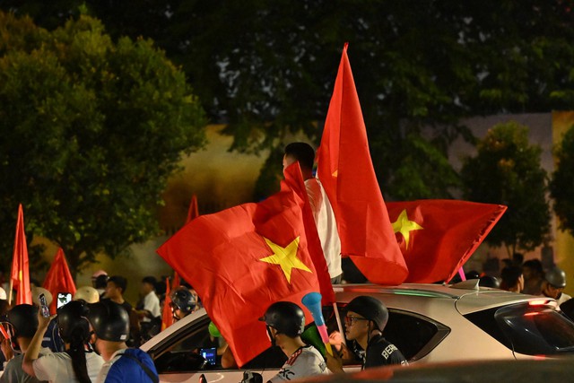 Vô địch rồi thì đi 