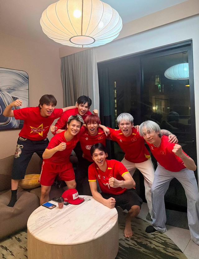 NS Quyền Linh - Lan Ngọc và cả showbiz hướng về SVĐ Mỹ Đình, 1 nữ diễn viên công khai người yêu nếu ĐT Việt Nam vô địch - Ảnh 10.