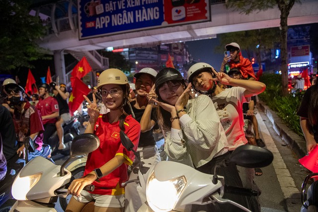 V&ocirc; địch rồi th&igrave; đi "b&atilde;o" th&ocirc;i! - Ảnh 31.