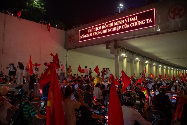 V&ocirc; địch rồi th&igrave; đi "b&atilde;o" th&ocirc;i! - Ảnh 37.