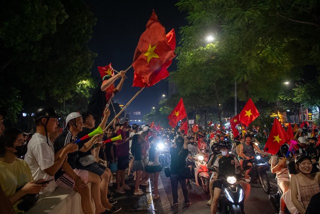 V&ocirc; địch rồi th&igrave; đi "b&atilde;o" th&ocirc;i! - Ảnh 29.