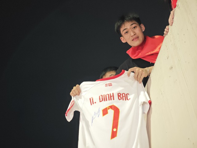 V&ocirc; địch rồi th&igrave; đi "b&atilde;o" th&ocirc;i! - Ảnh 26.