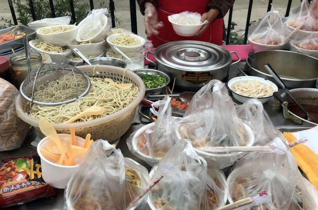 Ng&agrave;y c&agrave;ng nhiều người chết v&igrave; ung thư đại trực tr&agrave;ng, b&aacute;c sĩ n&oacute;i thẳng: Bỏ ngay 3 "kho" vi nhựa cực hại nhưng cực quen - Ảnh 3.