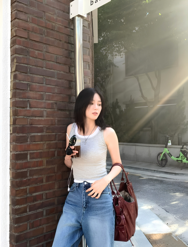 Kh&ocirc;ng cưới th&igrave; kh&oacute; mua nh&agrave;, c&oacute; nh&agrave; rồi m&agrave; bỏ nhau l&agrave; mất: H&ocirc;n nh&acirc;n trở th&agrave;nh khoản đầu tư kh&ocirc;ng ai chịu lỗ?- Ảnh 1.