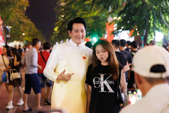Pháo hoa rực sáng trên bầu trời mừng Quốc khánh 2/9 - Ảnh 24.