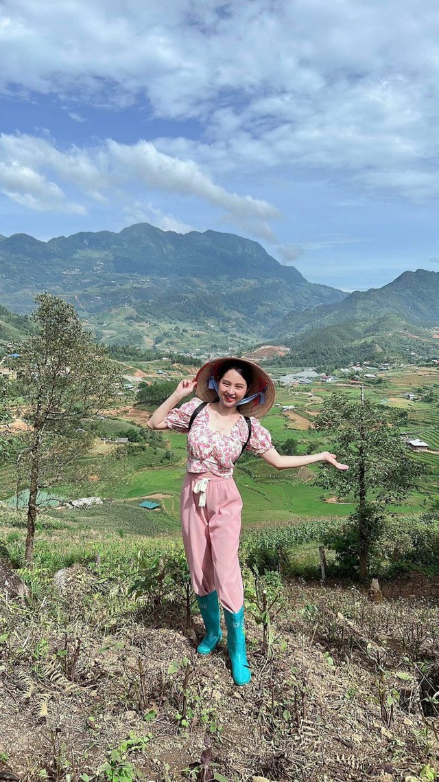 Trước khi khóa, kênh của Huyền Huho đăng gì? - Ảnh 2.