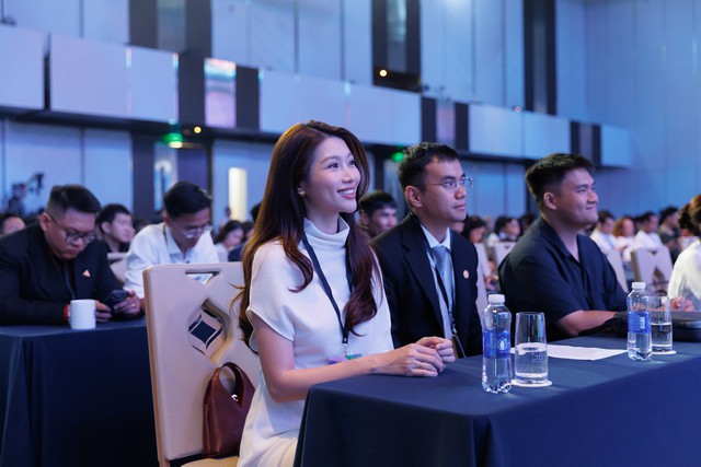 Thuỳ Anh - Chế Nguyễn Quỳnh Ch&acirc;u 