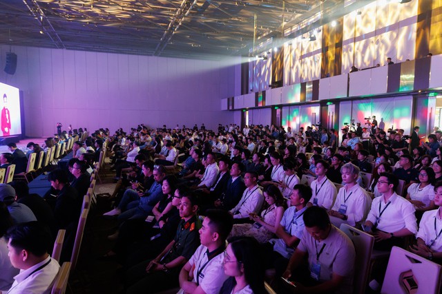 KOL Summit 2026: Ch&iacute;nh thức bước v&agrave;o 2 phi&ecirc;n chuy&ecirc;n đề thảo luận về AI, khủng hoảng niềm tin v&agrave; tương lai s&aacute;ng tạo - Ảnh 13.