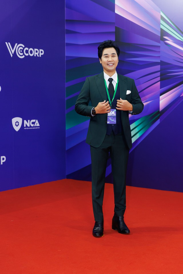 Hương Giang, H'Hen Ni&ecirc;, Thiều Bảo Tr&acirc;m khoe sắc tưng bừng, Song Lu&acirc;n - H&ugrave;ng Huỳnh đẹp chấp cam thường đổ bộ KOL Summit 2026 - Ảnh 16.