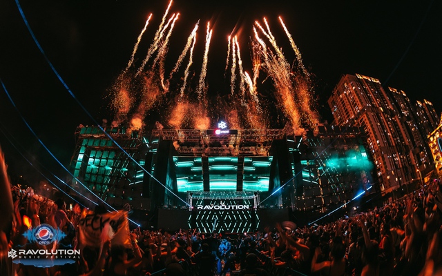 Vạn sắc thái âm nhạc khi giới trẻ hội tụ tại đại nhạc hội EDM Pepsi Ravolution Music Festival 2022 Vạn sắc thái âm nhạc khi giới trẻ hội tụ tại đại nhạc hội EDM Pepsi Ravolution Music Festival 2022