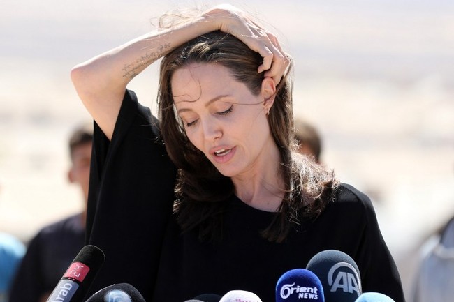 Angelina Jolie giờ đây chỉ còn 34 kg dù cao gần 1m70? - Ảnh 6.