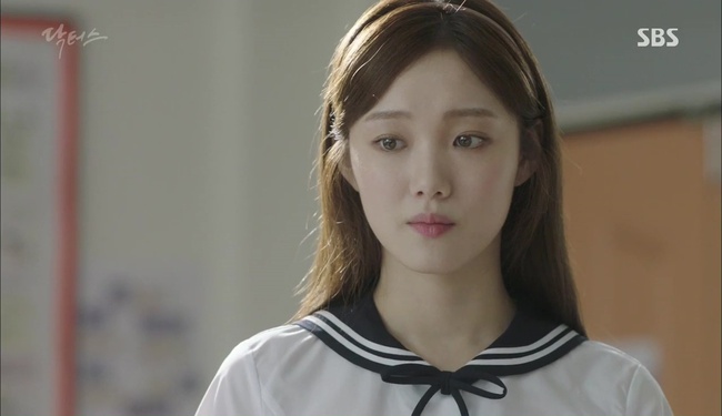 “Doctors”: Lee Sung Kyung phát ghen với Park Shin Hye vì bạn được thầy khen - Ảnh 1.