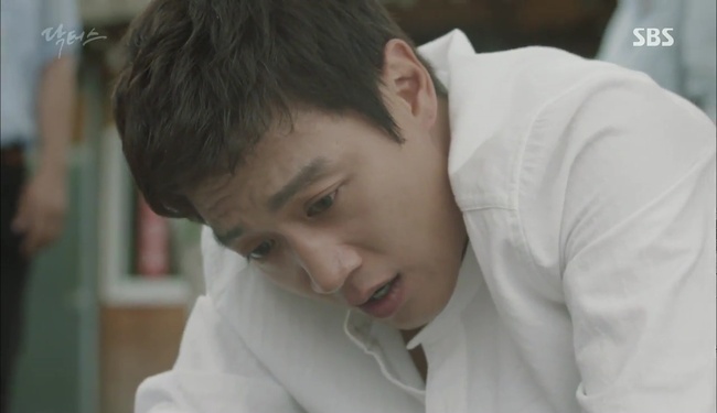 “Doctors”: Lee Sung Kyung phát ghen với Park Shin Hye vì bạn được thầy khen - Ảnh 14.