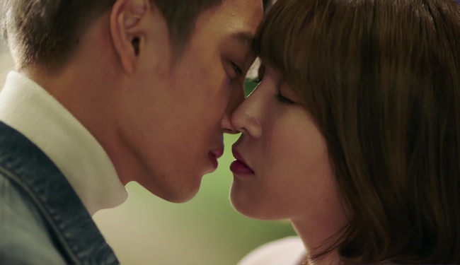 “7 First Kisses”: Cô gái may mắn với 7 nụ hôn á? Vẫn chưa có nụ hôn nào cả! - Ảnh 13.