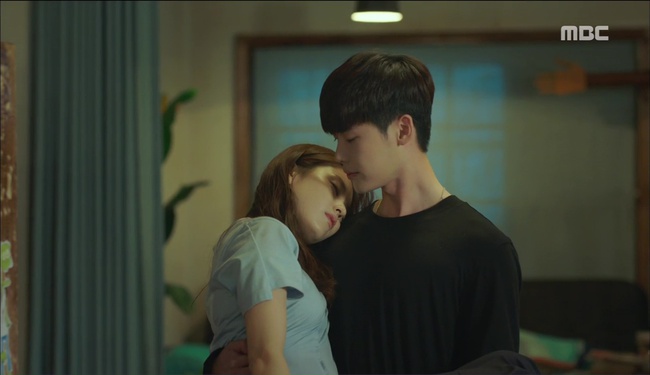 “W”: Từ một tài phiệt, Lee Jong Suk phải vay tiền trai nghèo để hẹn hò Han Hyo Joo - Ảnh 14.