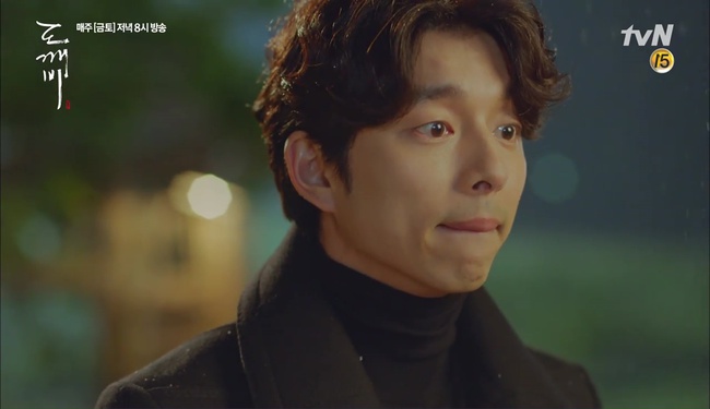 “Goblin”: Xuất hiện người thứ ba giữa cặp đôi yêu tinh Gong Yoo và cô nàng Kim Go Eun - Ảnh 14.